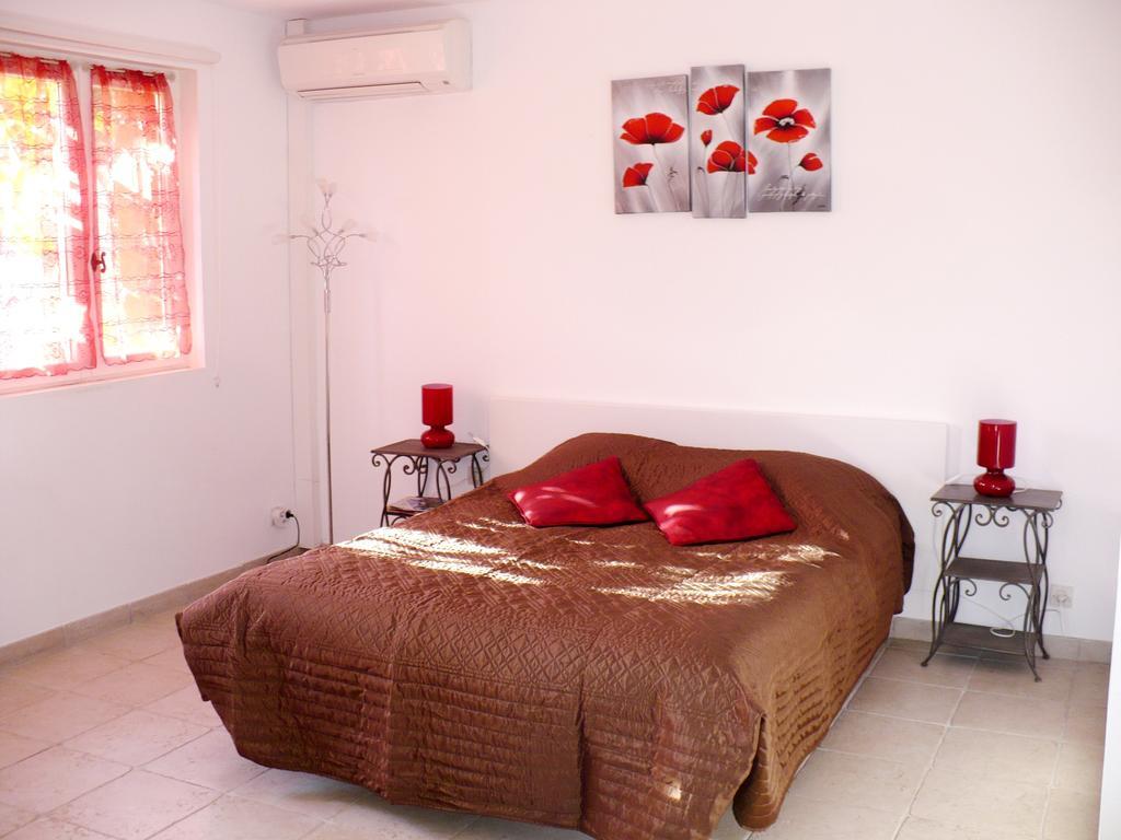 Appartement Soleil Rouge à Les Adrets-de-l'Estérel Extérieur photo
