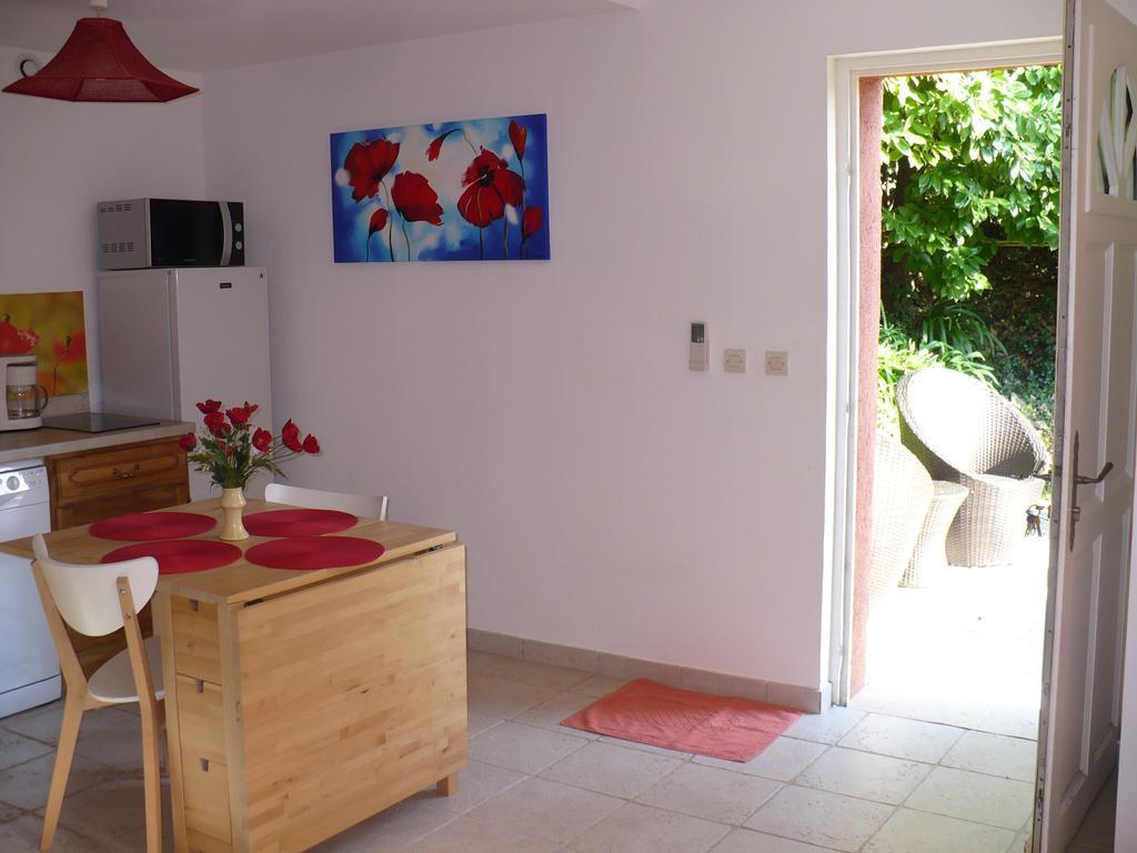 Appartement Soleil Rouge à Les Adrets-de-l'Estérel Chambre photo