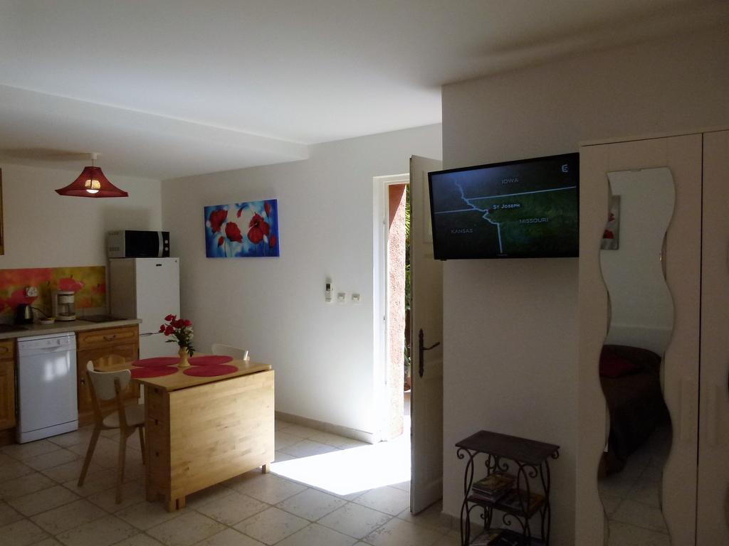 Appartement Soleil Rouge à Les Adrets-de-l'Estérel Extérieur photo