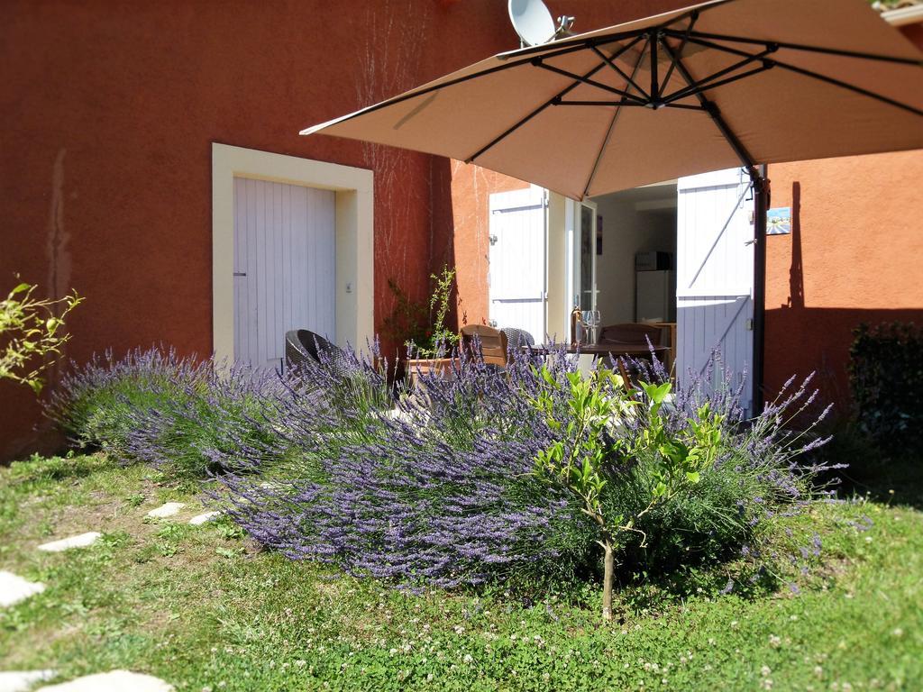 Appartement Soleil Rouge à Les Adrets-de-l'Estérel Extérieur photo